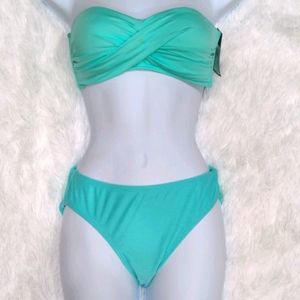 Bathing suit top and bottoms